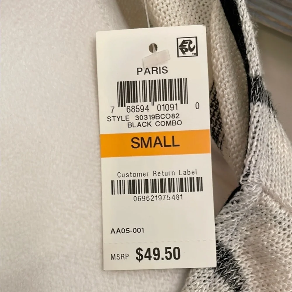 Bar III Stripped pullover scoop neck sweater Crean & Gray, long sleeve NWT
